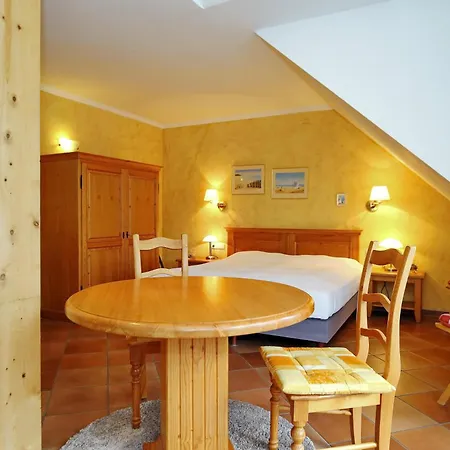 Haus Sonnenburg 18 * Ostseebad Kühlungsborn